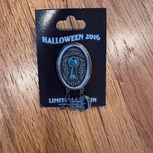 Halloween 2016 Limited Edition Key Disney Haunted Mansion Pin - Disneyland